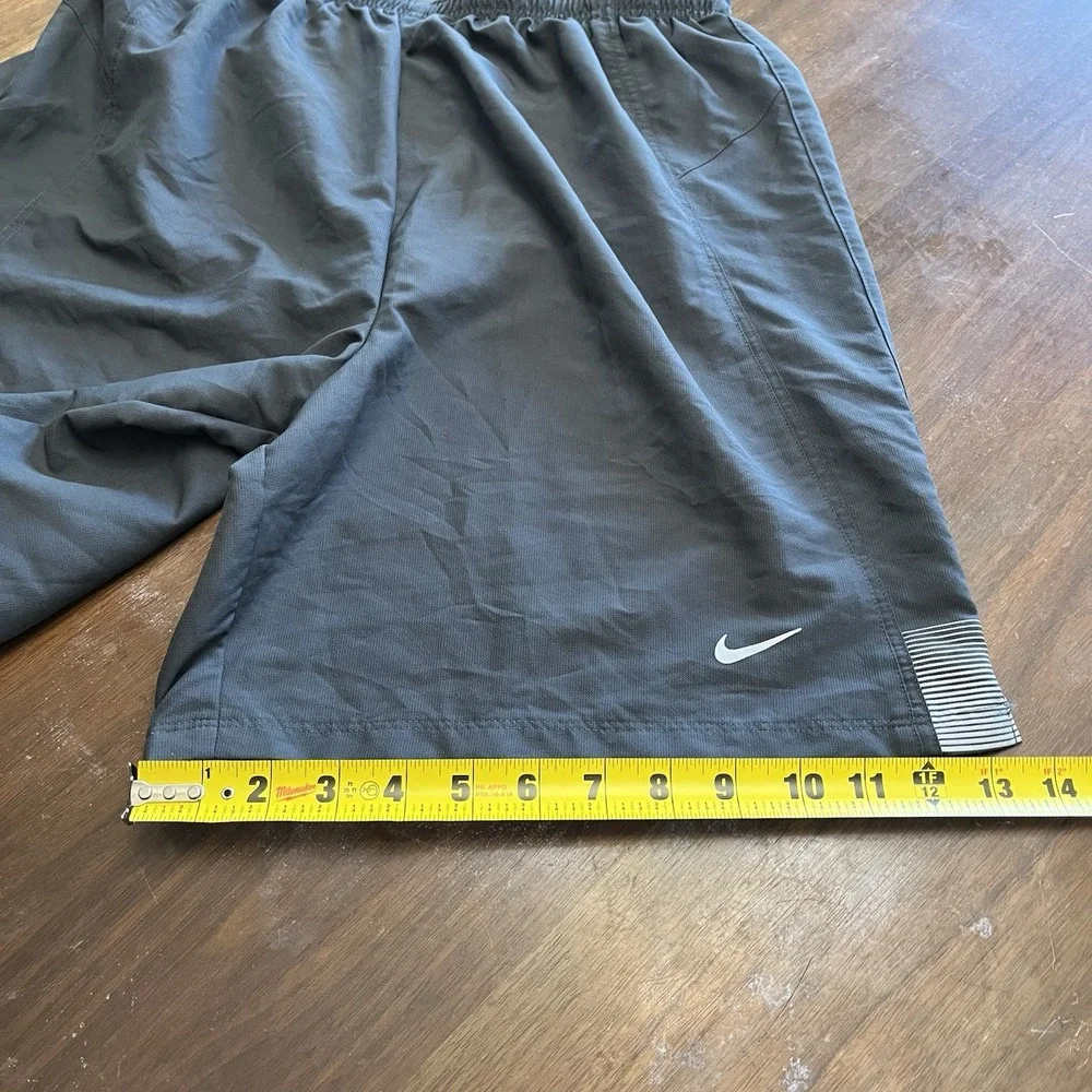 Nike Dri-FIT Challenger Running Shorts Mens M Gray 7